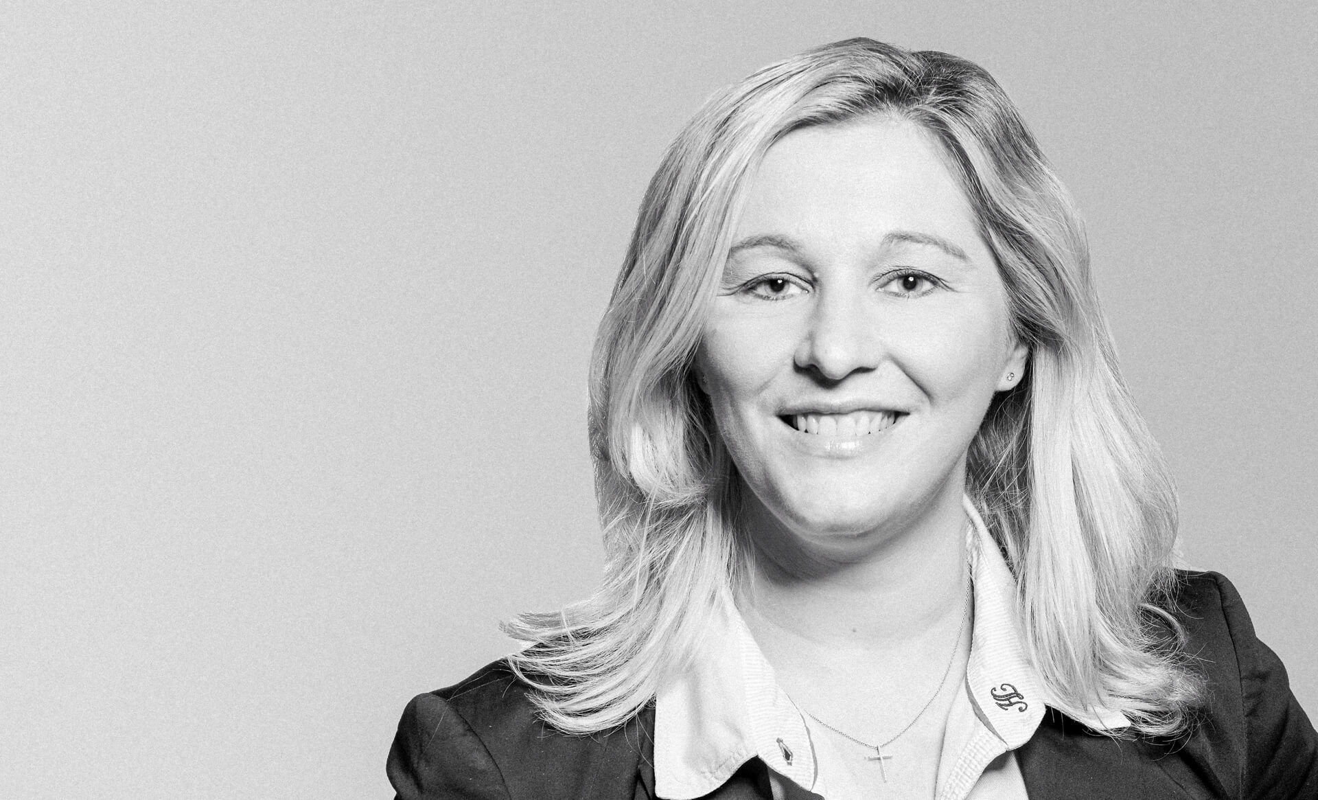 Bilanzbuchhalterin Sandra Theobald von 8P
