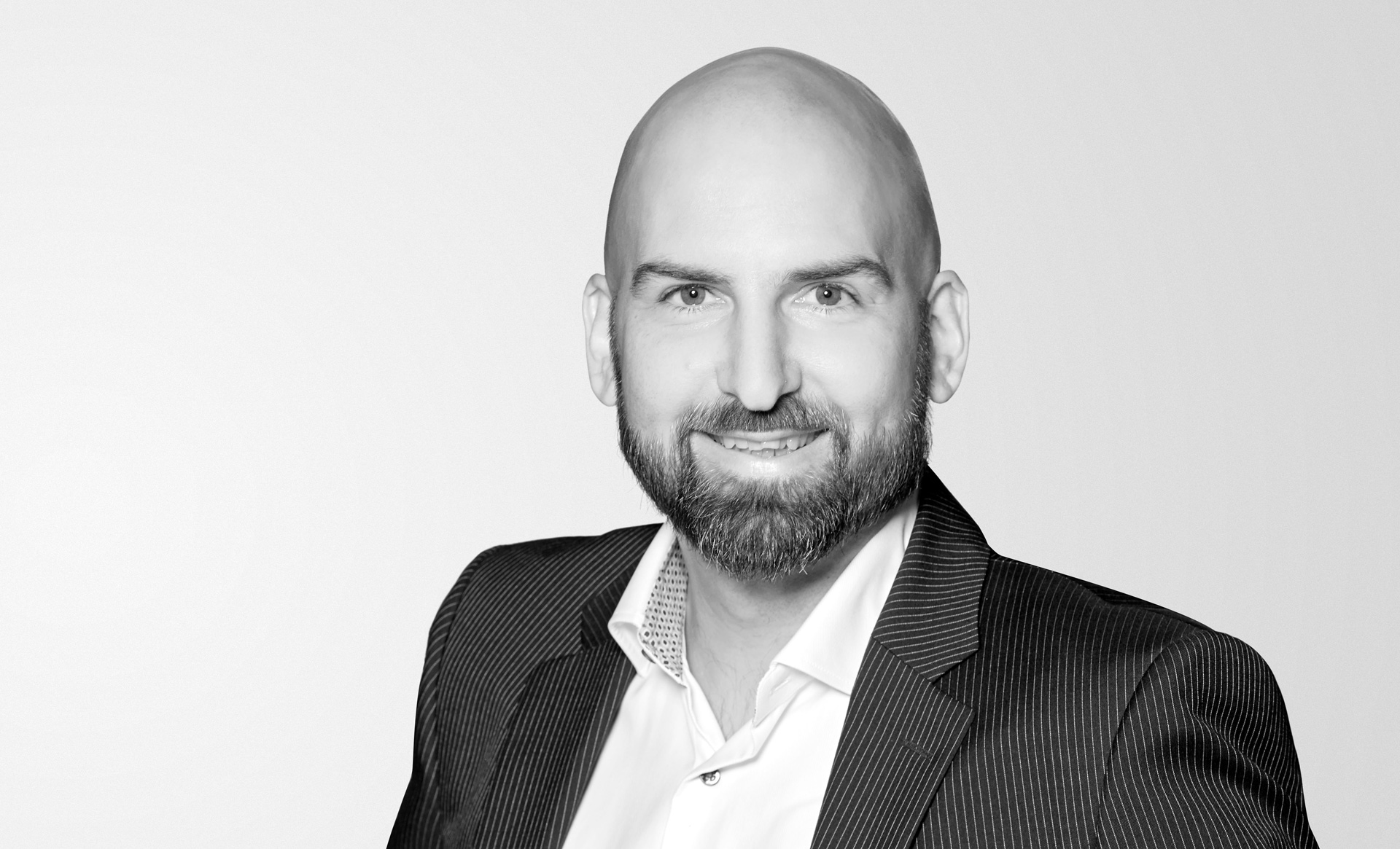 Assoziierter Partner, Leiter des Geschäftsbereichs Digitalisierungs- und Prozessberatung Thorsten Feuring von 8P